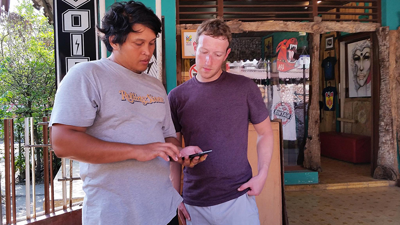 Zuckerberg lässt sich das indonesische Web zeigen. © Facebook